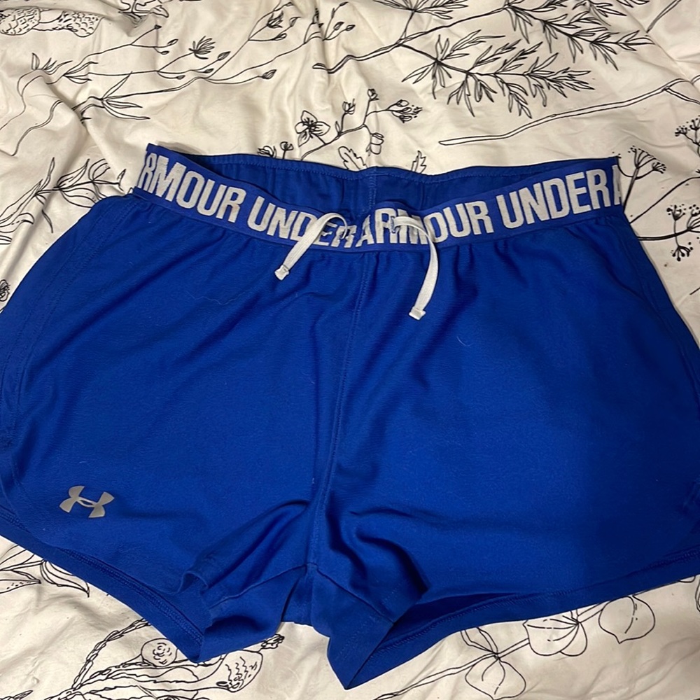 Underarmour athletic shorts